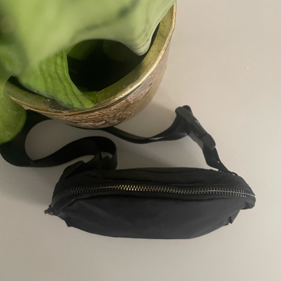 Cleo & Fig Bags Luxe Fanny Crossbody Pack In Black Poshmark